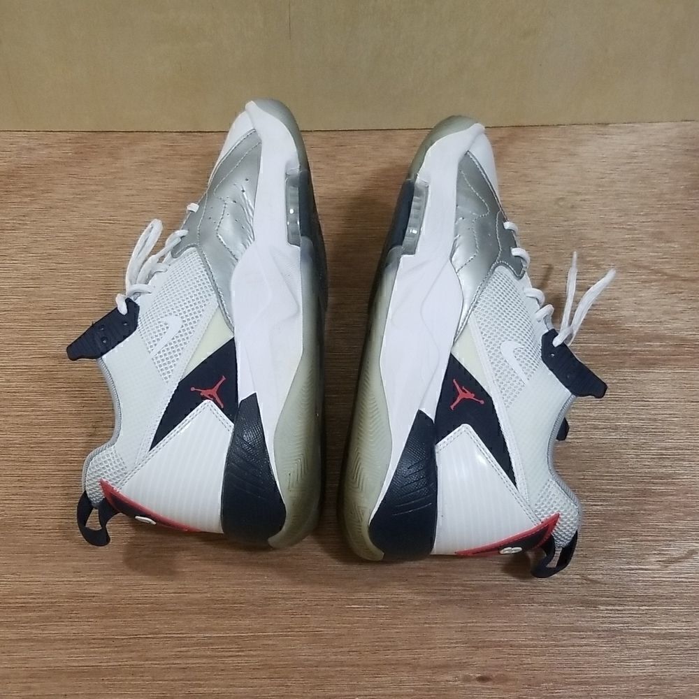 Jordan Zoom "92" men’s 9 1/2 - Picture 4 of 12
